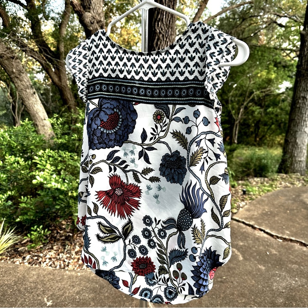 2/$12 Loft floral patterned flutter sleeve blouse